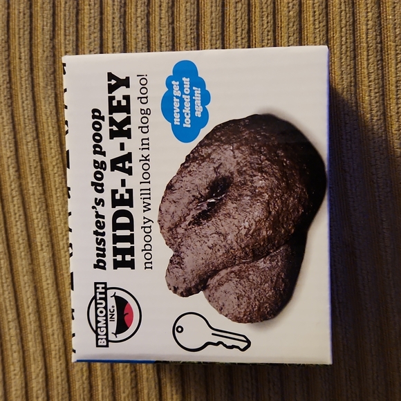 Hide a Key Dog Poop Gag Gift - Picture 1 of 2